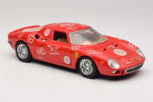 Ferrari 250 LM Rood Wit Essen Autographs Gelimiteerde Editie Bburago 1:18 3033-P4 Metaal — afbeelding 6 van 8