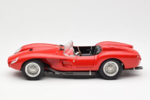 Ferrari 250 Testa Rossa Pontoon Fender Rood CMC 1:18 M-071 Metaal — afbeelding 3 van 6