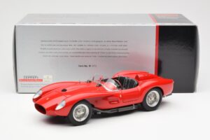 Ferrari 250 Testa Rossa Pontoon Fender Rood CMC 1:18 M-071 Metaal — afbeelding 6 van 6