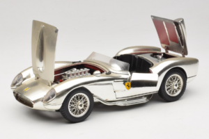 Ferrari 250 Testa Rossa Chrome Zilver Bburago 1:18 3007-C1 Metaal — afbeelding 2 van 8