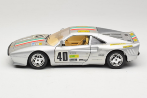 Ferrari 288 GTO #40 Zilver 1984 Bburago 1:18 3027-S1 Metaal — afbeelding 4 van 8