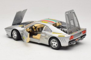 Ferrari 288 GTO #40 Zilver 1984 Bburago 1:18 3027-S1 Metaal — afbeelding 5 van 8