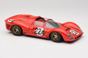 Ferrari 330 P4 #224 Rood 1967 Revell 1:18 48825-P2 Metaal — afbeelding 5 van 7