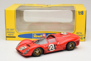 Ferrari 330 P4 #224 Rood 1967 Revell 1:18 48825-P2 Metaal — afbeelding 7 van 7