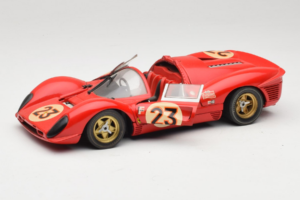 Ferrari 330 P4 #23 L. Bandini / C. Amon 24 Hours of Daytona Winner 1967 Revell 1:18 48833 Metaal — afbeelding 2 van 8