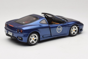 Ferrari 360 Modena Targa Limited Edition 333 stuks Paars Metallic Bburago 1:18 3348-F1 Metaal — afbeelding 3 van 8