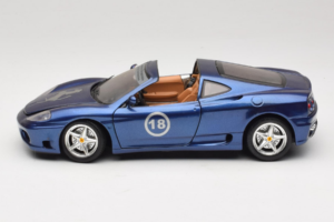 Ferrari 360 Modena Targa Limited Edition 333 stuks Paars Metallic Bburago 1:18 3348-F1 Metaal — afbeelding 4 van 8