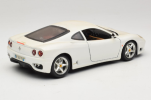 Ferrari 360 Modena Wit Bburago 1:18 3368-W1 Metaal — afbeelding 3 van 8