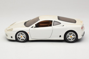 Ferrari 360 Modena Wit Bburago 1:18 3368-W1 Metaal — afbeelding 4 van 8