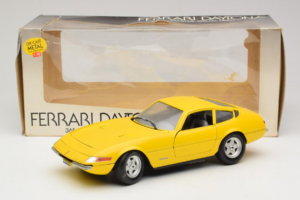 Ferrari 365 GTB/4 Daytona Geel Techno Giodi 1:18 40011-Y1 Metaal — afbeelding 7 van 7