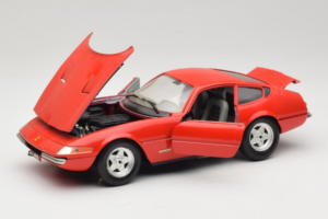 Ferrari 365 GTB/4 Daytona Rood Techno Giodi 1:18 40011-P2 Metaal — afbeelding 2 van 8