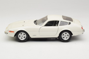 Ferrari 365 GTB/4 Daytona Berlina Wit Techno Giodi 1:18 74007 Metaal — afbeelding 4 van 8