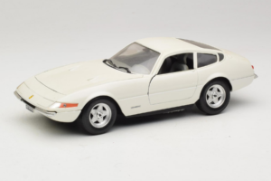 Ferrari 365 GTB/4 Daytona Berlina Wit Techno Giodi 1:18 74007 Metaal
