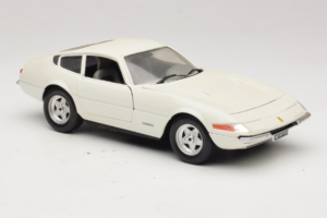 Ferrari 365 GTB/4 Daytona Berlina Wit Techno Giodi 1:18 74007 Metaal — afbeelding 6 van 8