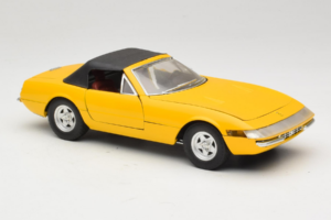 Ferrari 365 GTS Geel Met Zwart Dak Solido 1:18 8018 Metaal — afbeelding 6 van 8