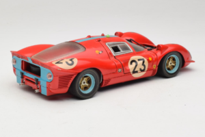 Ferrari 412P #23 W. Mairesse / J. Beurlys Le Mans 1967 Rood Revell 1:18 48826 Metaal — afbeelding 3 van 8