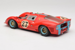 Ferrari 412P #23 W. Mairesse / J. Beurlys Le Mans 1967 Rood Revell 1:18 48826 Metaal — afbeelding 7 van 8
