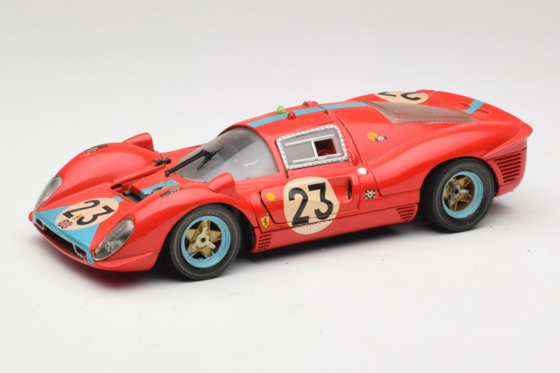 Ferrari 412P #23 W. Mairesse / J. Beurlys Le Mans 1967 Rood Revell 1:18 48826 Metaal