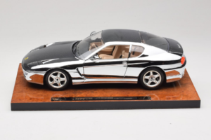 Ferrari 456 GT Chrome Silver Bburago 1:18 3746-R1 Metaal