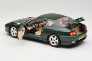 Ferrari 456 GT Donkergroen Bburago 1:18 3046-GR1 Metaal — afbeelding 5 van 8