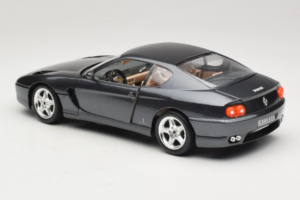 Ferrari 456 GT Grijs Metallic Speciale Lak Bburago 1:18 3036 D Metaal — afbeelding 7 van 8