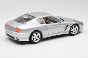 Ferrari 456 GT Zilver Bburago 1:18 3036-M2 Metaal — afbeelding 3 van 8