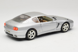 Ferrari 456 GT Zilver Bburago 1:18 3336-S1 Metaal — afbeelding 3 van 8