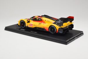 Ferrari 499P Hypercar AF Corse #83 R. Kubica / Y. Ye / R. Shwartzman 24 Hours of Le Mans 2024 Bburago 1:18 18-16313-83-VET Me — afbeelding 7 van 9