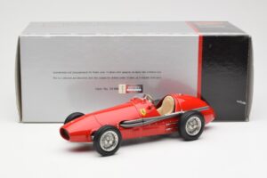 Ferrari 500 F2 #1 A. Ascari F1 Double World Champion 1952-1953 CMC 1:18 M-056 Metaal — afbeelding 6 van 6