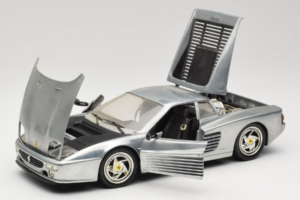 Ferrari 512M Chrome Silver Hot Wheels 1:18 25739 Metaal — afbeelding 2 van 8