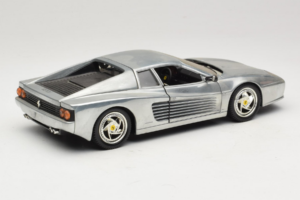 Ferrari 512M Chrome Silver Hot Wheels 1:18 25739 Metaal — afbeelding 3 van 8