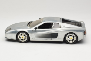 Ferrari 512M Chrome Silver Hot Wheels 1:18 25739 Metaal — afbeelding 4 van 8