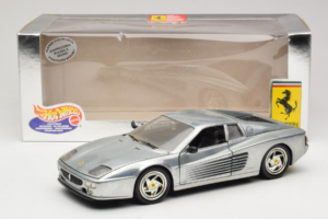 Ferrari 512M Chrome Silver Hot Wheels 1:18 25739 Metaal — afbeelding 8 van 8