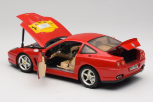 Ferrari 550 Maranello 22 Jahre Ferrari Model Club Rood Bburago 1:18 3064-P2 Metaal — afbeelding 5 van 8