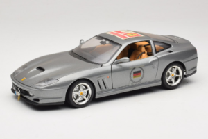 Ferrari 550 Maranello 25 Ferrari Model Club Zilver Bburago 1:18 3344-S1 Metaal