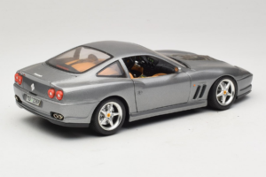 Ferrari 550 Maranello 25 Jahre Ferrari Model Club Zilver 2e Versie Bburago 1:18 3064-S1 Metaal — afbeelding 3 van 8