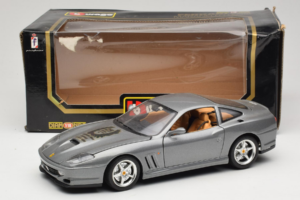 Ferrari 550 Maranello 25 Jahre Ferrari Model Club Zilver 2e Versie Bburago 1:18 3064-S1 Metaal — afbeelding 8 van 8
