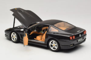 Ferrari 550 Maranello Zwart Metallic Bburago 1:18 3344-B1 Metaal — afbeelding 5 van 8