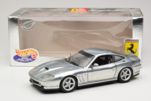 Ferrari 550 Maranello Chrome Silver Hot Wheels 1:18 25740 Metaal — afbeelding 8 van 8