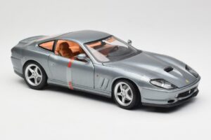 Ferrari 550 Maranello Grijs Metallic Maisto 1:18 4839 Metaal — afbeelding 4 van 6