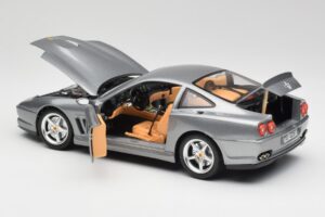 Ferrari 550 Maranello Zilver Bburago 1:18 3344 Metaal — afbeelding 5 van 8