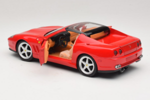Ferrari 575M Superamerica Rood Hot Wheels 1:18 J2858 Metaal — afbeelding 5 van 8