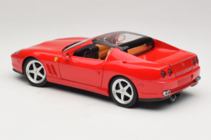 Ferrari 575M Superamerica Rood Hot Wheels 1:18 J2858 Metaal — afbeelding 7 van 8