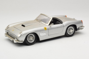 Ferrari California Cabriolet Zilver Tonka 1:18 01109-S1 Metaal