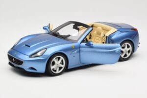Ferrari California Lichtblauw Hot Wheels 1:18 N2043 Metaal — afbeelding 2 van 8