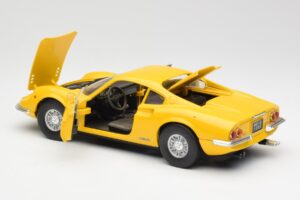 Ferrari Dino 246 GT Geel Anson 1:18 30301W Metaal — afbeelding 5 van 8