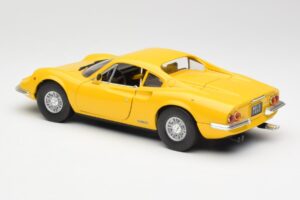 Ferrari Dino 246 GT Geel Anson 1:18 30301W Metaal — afbeelding 7 van 8