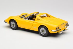 Ferrari Dino 246 GTS Geel Hot Wheels 1:18 23920 Metaal — afbeelding 7 van 8