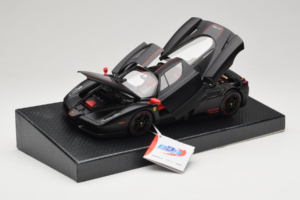 Ferrari Enzo Matt Black Gelimiteerde Editie BBR 1:18 HE180029 Metaal — afbeelding 2 van 9
