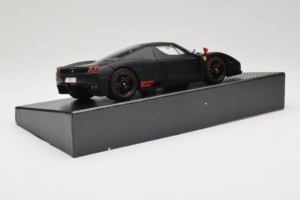 Ferrari Enzo Matt Black Gelimiteerde Editie BBR 1:18 HE180029 Metaal — afbeelding 4 van 9